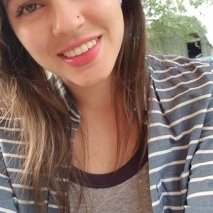 Meet your Posher, Caitlin